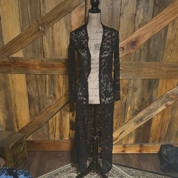 🔴Divided Black Lace Sheer Robe - Picture 1 of 3